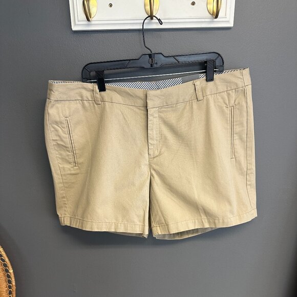 JCP Khaki Cotton Shorts Womens Plus Size 18W Tan Classic NWT - Picture 1 of 6